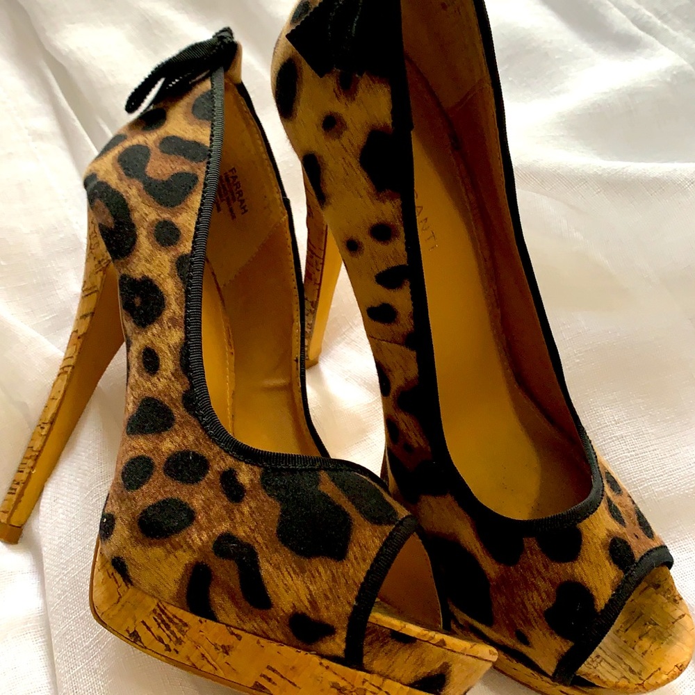 Leopard heels size 8